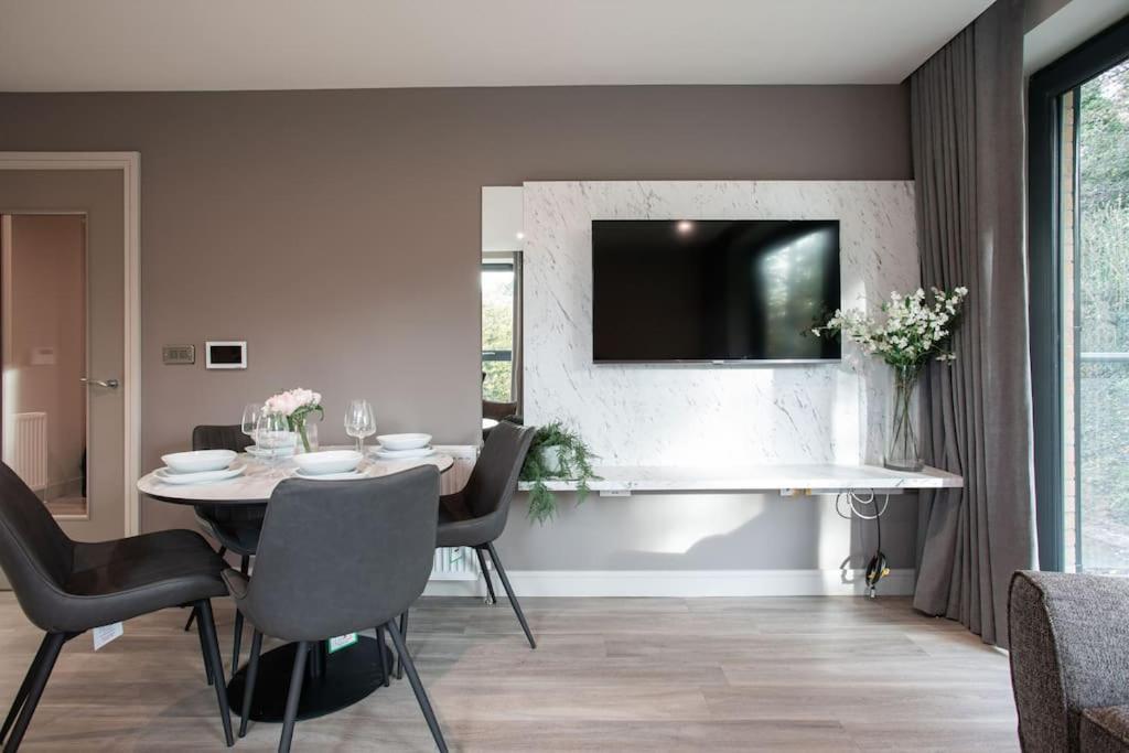 Stunning 2Br Next To The City Airport Bhd - Free Parking Belfast Esterno foto