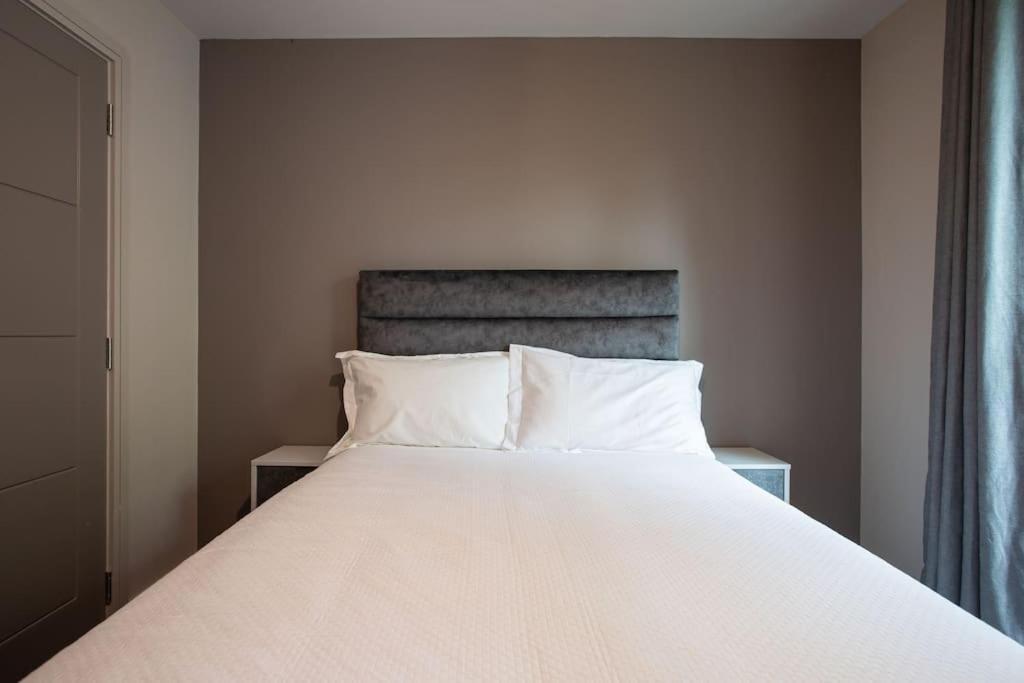 Stunning 2Br Next To The City Airport Bhd - Free Parking Belfast Esterno foto